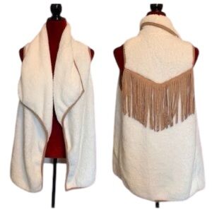 Style Rack Cream Fringe Vest | Soft Cozy Western Layer | Size M